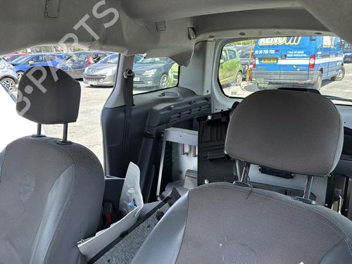 Steering column stalk PEUGEOT PARTNER Box Body/MPV 1.6 BlueHDi 100 | BP28704981I23 