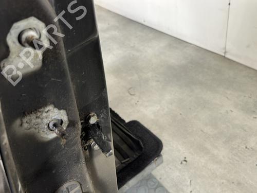 right-front-door-renault-twingo-ii-cn0_-2007-30593217 main image