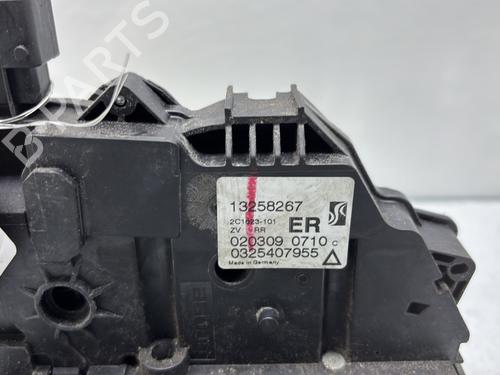 Cerradura puerta trasera derecha OPEL CORSA D (S07) 1.3 CDTI (L08, L68) | BP30791748C99