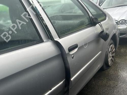 Left headlight CITROËN XSARA PICASSO (N68) 2.0 HDi | BP19969123C28 