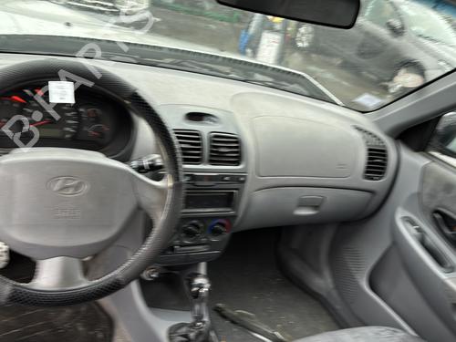 Left front window switch HYUNDAI ACCENT II (LC) 1.5 CRDi | BP29841484I27  - Image 15