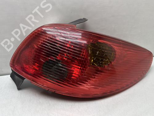 Høyre baklys PEUGEOT 206 Hatchback (2A/C) 1.1 i (60 hp) 29507989