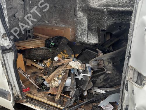 Front left quarter glass RENAULT MASTER II Van (FD) 2.2 dCI 90 (FD0G, FD0N, FD2G, FD2N, FD3G, FD3N) | BP28279962C111 