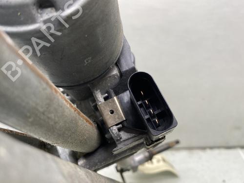 front-wiper-motor-audi-q5-8rb-2008-2009-2010-2011-2012-2013-2014-2015-2016-2017-2018-2019-23765780 main image