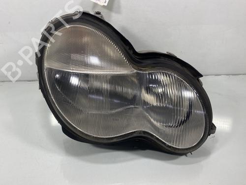 Used Right headlight Right headlight MERCEDES-BENZ C-CLASS (W203) C 200 CDI (203.004) (116 hp) 20011181 20011181