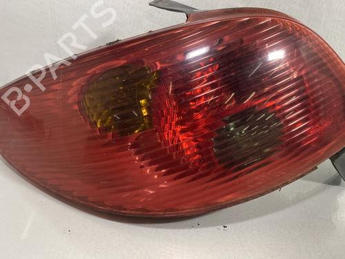 Venstre baglygte PEUGEOT 206 Hatchback (2A/C) 1.4 i (75 hp) 29287112