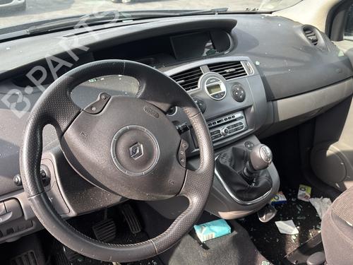 Front bumper RENAULT SCÉNIC II (JM0/1_) 2.0 dCi (JM1K) | BP30171552C7