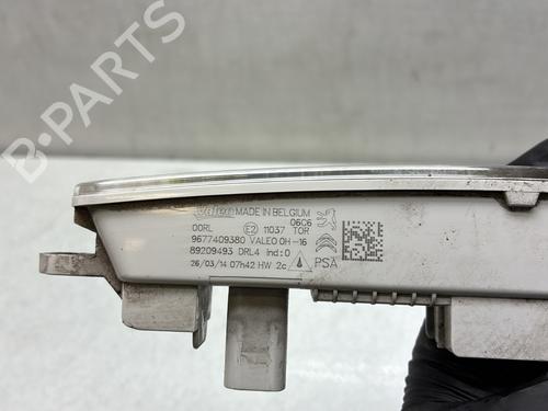 Daglamp rechts Daglamp rechts CITROËN C3 II (SC_) 1.4 HDi 70 (SC8HZC, SC8HR0, SC8HP4) (68 hp) 33648517 33648517