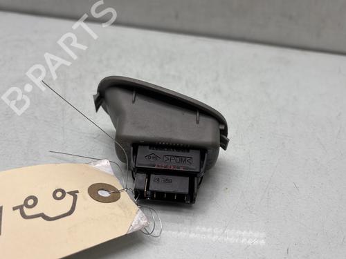 Used Right rear window switch Right rear window switch RENAULT SCÉNIC I MPV (JA0/1_, FA0_) 1.9 dCi (JA05, JA1F) (102 hp) 28581630 28581630