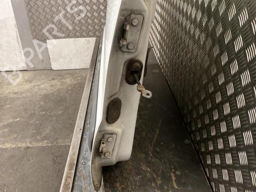 Used Right front door Right front door 31115867 31115867