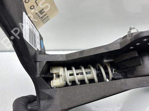 Used Clutch pedal Clutch pedal PEUGEOT 208 II (UB_, UP_, UW_, UJ_) 1.2 PureTech 75 (75 hp) 29866773 29866773
