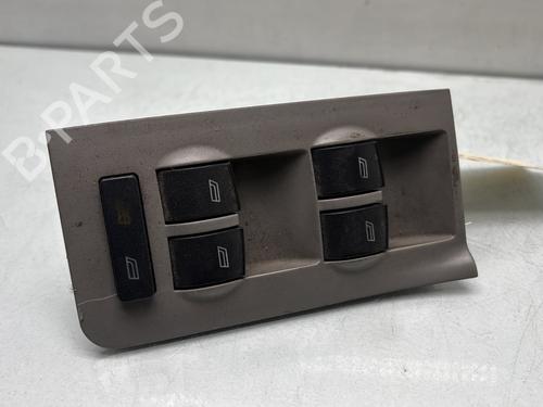 Interrupteur de vitre avant gauche AUDI A6 C5 Avant (4B5, 4B6) 1.9 TDI (130 hp) 29939720