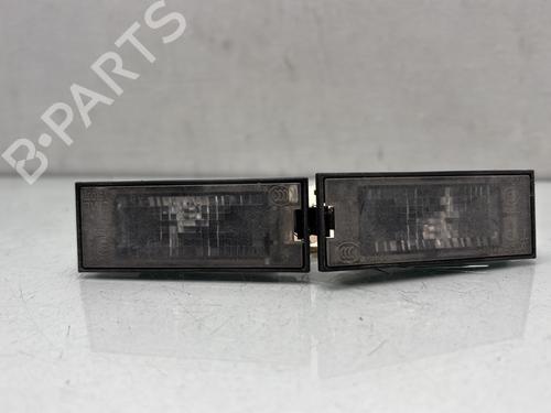 Used Licence plate light RENAULT TWINGO III (BCM_, BCA_) 1.0 SCe 70 (BCMB) (69 hp) 28098904