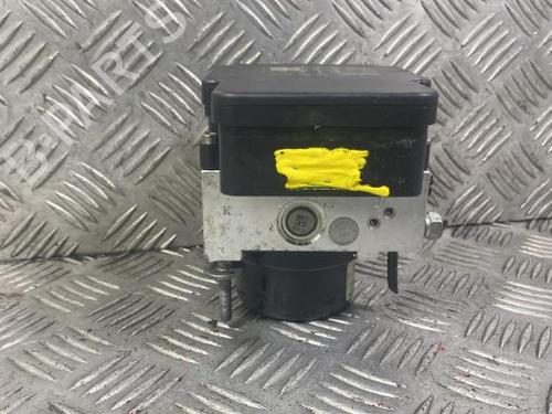 Used ABS pump TOYOTA YARIS (_P13_) 1.5 (NSP131_) (112 hp) 19969492