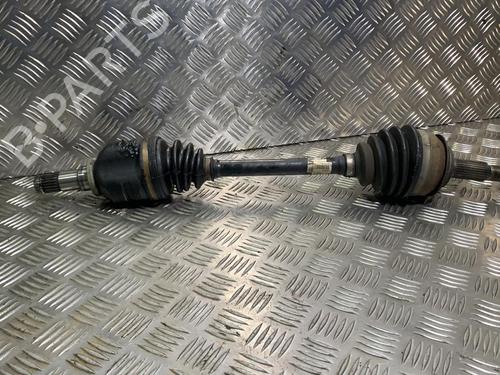 Used Left front driveshaft Left front driveshaft TOYOTA YARIS (_P13_) 1.5 Hybrid (NHP130_, NHP130) (101 hp) 20027573 20027573