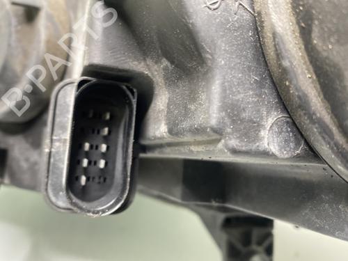 Right headlight VW PASSAT B6 (3C2) 2.0 TDI 16V | BP29939120C29