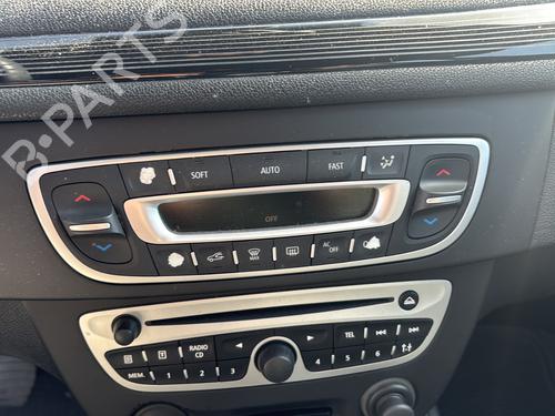 Nummerpladelys RENAULT MEGANE III Hatchback (BZ0/1_, B3_) 1.5 dCi (BZ09, BZ0D, BZ1W, BZ29, BZ14) | BP32134277I40 