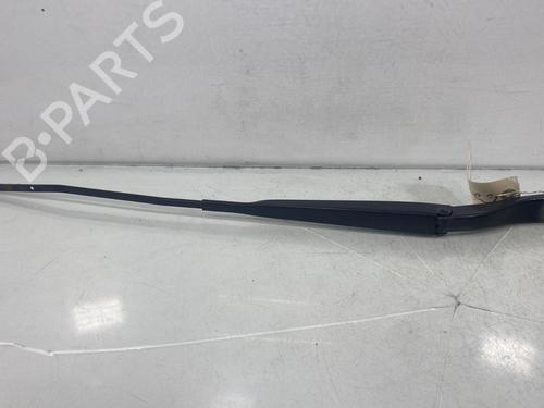 Used Front windshield wiper arm RENAULT CLIO III (BR0/1, CR0/1) 1.5 dCi (C/BR0G, C/BR1G) (68 hp) 32682432