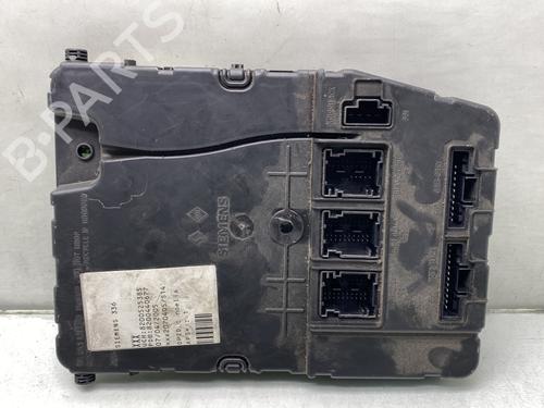 Zekeringkast RENAULT MEGANE II (BM0/1_, CM0/1_) 1.9 dCi (BM0G, CM0G) (120 hp) 23091087
