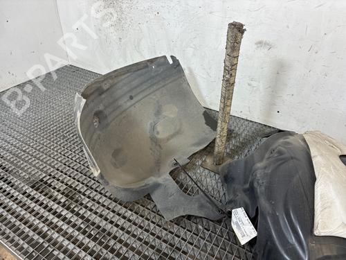 wheel-arch-renault-megane-iii-hatchback-bz01_-b3_-2008-36389086 main image