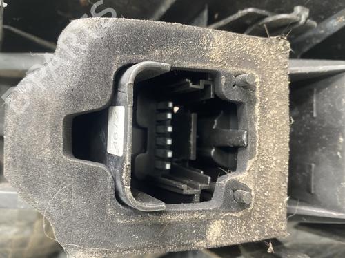 right-taillight-renault-scenic-ii-jm01_-2003-2004-2005-2006-2007-2008-2009-2010-33238351 main image