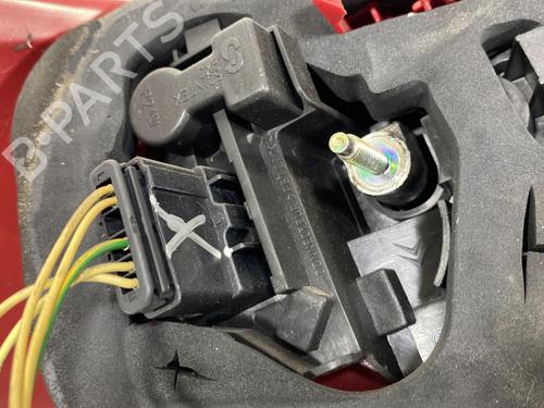 Right taillight PEUGEOT 206 Hatchback (2A/C) 2.0 HDI 90 | BP27381656C35 