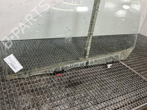 front-left-door-window-toyota-yaris-_p1_-1999-2000-2001-2002-2003-2004-2005-30490370 main image