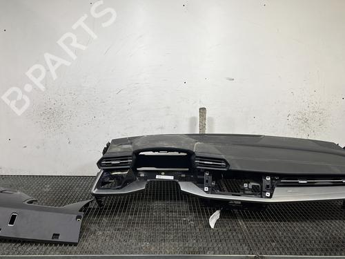 Tableau de bord AUDI A3 Sportback (8YA, 8YF) 35 TFSI Mild Hybrid (150 hp) 31906146