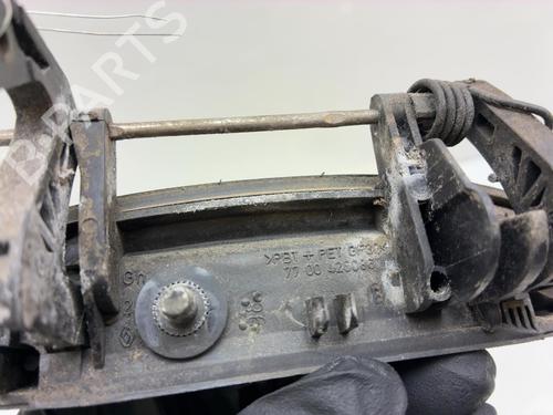 Used Rear left exterior door handle Rear left exterior door handle RENAULT CLIO II (BB_, CB_) 1.9 D (B/CB0E, BB0J) (64 hp) 39730379 39730379
