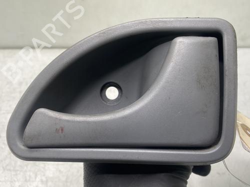 Højre fortil invendig håndtag RENAULT TWINGO I (C06_) 1.2 (C066, C068) (58 hp) 31379383