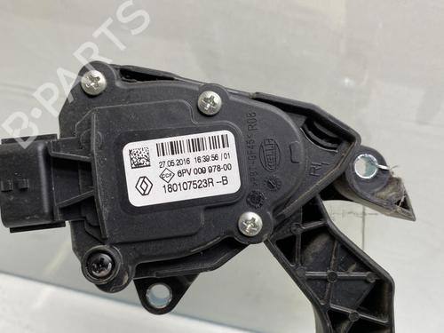 Used Clutch pedal Clutch pedal RENAULT MASTER III Van (FV) 2.3 dCi 125 FWD (FV0C, FV0D, FV0G, FV0H, FV0J, FV0K,... (125 hp) 20021210 20021210