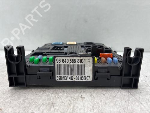 fuse-box-peugeot-407-6d_-2004-2005-2006-2007-2008-2009-2010-2011-36439580 main image