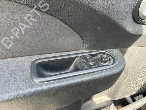 Switch RENAULT TWINGO II (CN0_) 1.5 dCi (CN0U) | BP37723587I30 - Image 16
