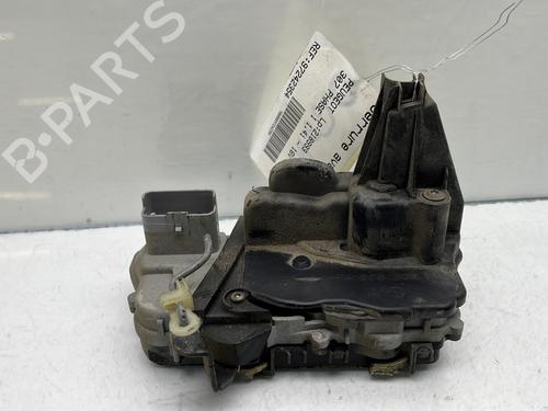 Used Front right lock PEUGEOT 307 (3A/C) 1.4 16V (88 hp) 21823084