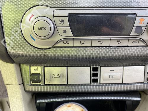 Left front fog light FORD FOCUS II Convertible 2.0 TDCi | BP24407307C30  - Image 19