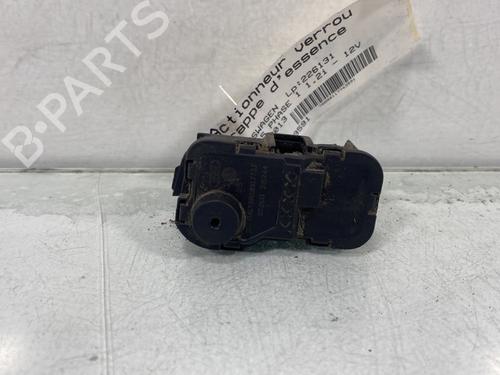 Brændstofdæksel aktuator VW POLO V (6R1, 6C1) 1.2 (70 hp) 30890571