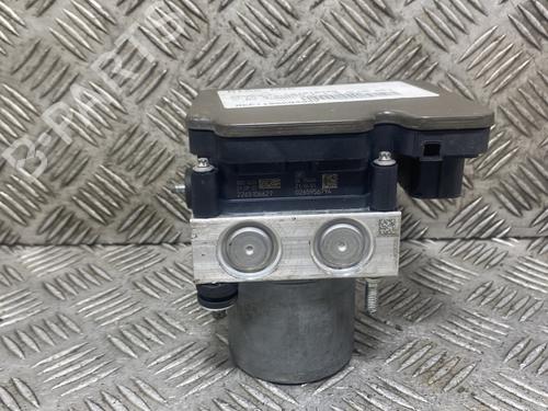 Used ABS pump RENAULT CLIO V (B7_) 1.5 Blue dCi 100 (B7AD) (101 hp) 31189499