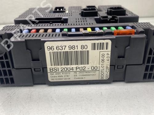 Fuse box PEUGEOT 308 I (4A_, 4C_) 1.6 HDi | BP28519824E1 
