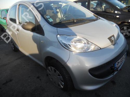 Rear wiper motor PEUGEOT 107 (PM_, PN_) 1.0 | BP20012547M102