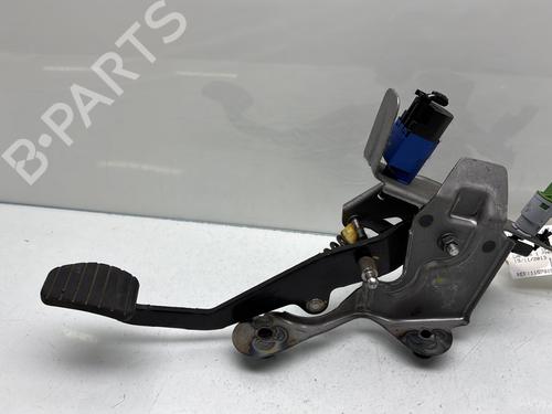 Used Clutch pedal RENAULT CAPTUR I (J5_, H5_) 1.5 dCi 90 (J5N4, J5M5, J5MW, J5M6, J5AL, J5AJ) (90 hp) 30791564