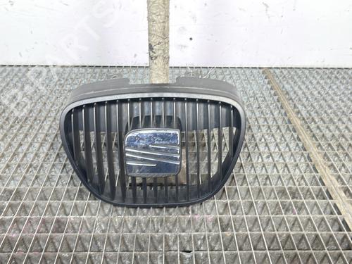 Used Grille SEAT IBIZA III (6L1) 1.4 16V (75 hp) 29609973