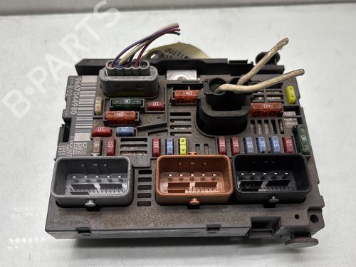 Sikringsdåse CITROËN C4 Picasso I MPV (UD_) 1.6 HDi (109 hp) 29841652