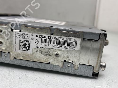 Used Radio Radio RENAULT GRAND SCÉNIC II (JM0/1_) 1.9 dCi (JM14) (131 hp) 31917464 31917464
