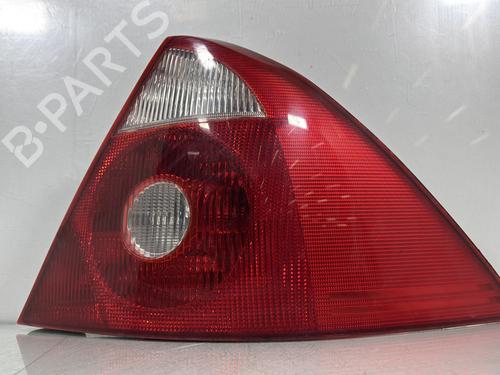 Used Right taillight FORD MONDEO III (B5Y) 2.0 16V TDDi / TDCi (115 hp) 32391564