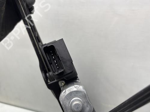 Used Front right window mechanism Front right window mechanism PEUGEOT 5008 II (MC_, MJ_, MR_, M4_) 1.2 THP (MRHNYH, MRHNYW, MRHNSJ, MRHNSU, MRHNSM) (131 hp) 32682529 32682529