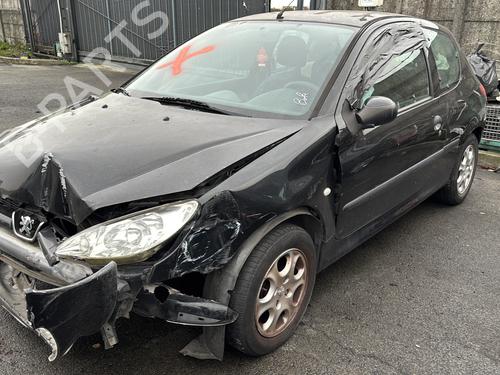 Pièces Détachées Usagées PEUGEOT 206 Hatchback (2A/C) 1.4 HDi eco 70 (68 hp) 4353392