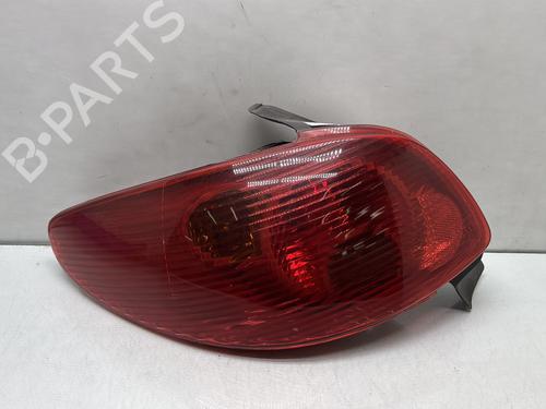 Venstre baglygte PEUGEOT 206 Hatchback (2A/C) 1.1 i (60 hp) 29939785