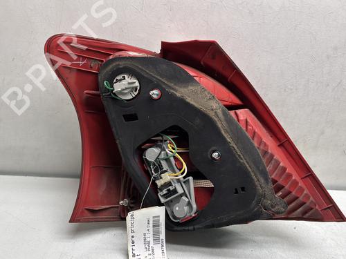 Højre baglygte Højre baglygte TOYOTA YARIS (_P9_) 1.4 D-4D (NLP90_, NLP90R) (90 hp) 33659394 33659394