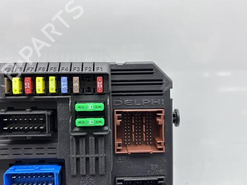Used Fuse box Fuse box CITROËN C4 Picasso II 1.6 HDi / BlueHDi 115 (115 hp) 30082632 30082632