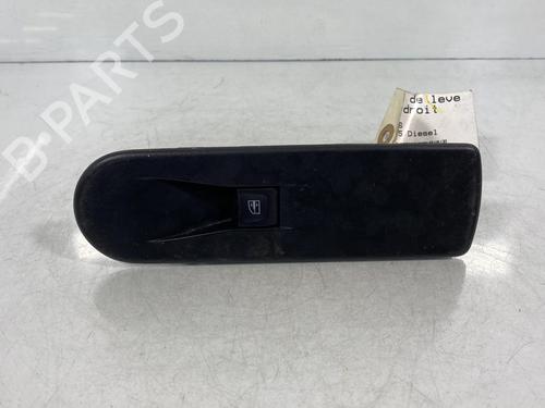Used Right front window switch Right front window switch RENAULT CLIO IV (BH_) 1.5 dCi 75 (75 hp) 20023709 20023709